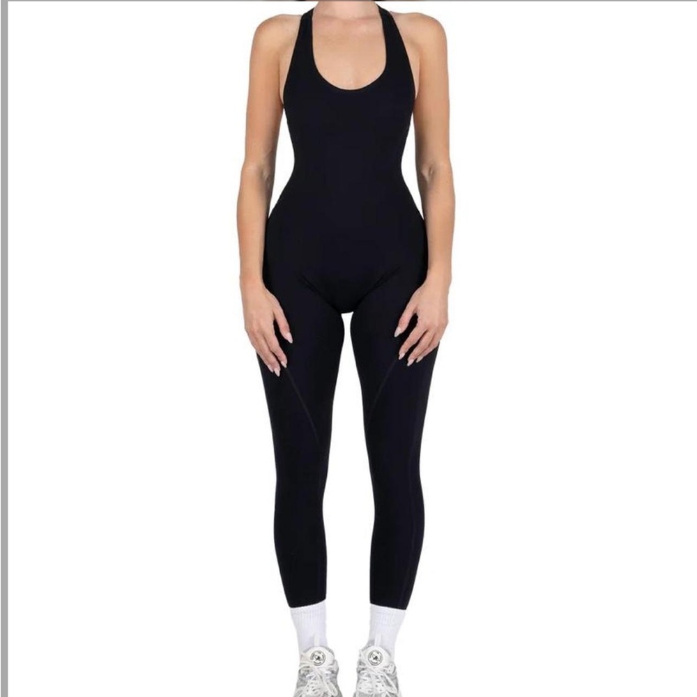 DAVIS ACTIVE jumpsuit in BLK🖤